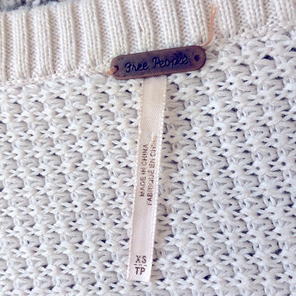 Free People Women’s XS Waffle Weave Knit V Neck Cream Sweater - Picture 6 of 7